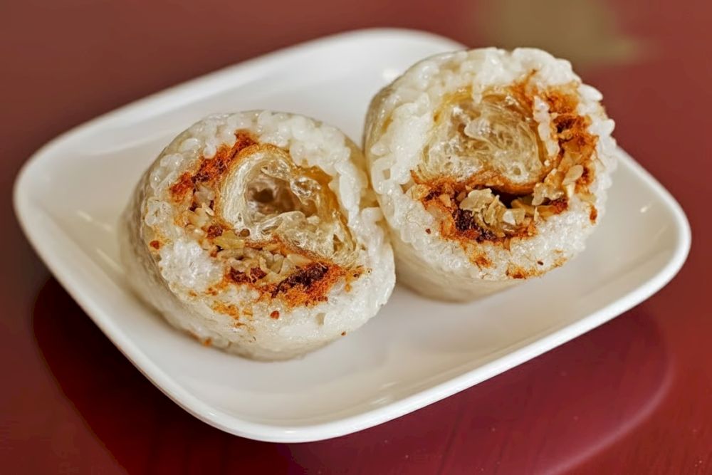 Ci Fan Tuan is a quick but filling breakfast dish with rice wrapped in a variety of fillings